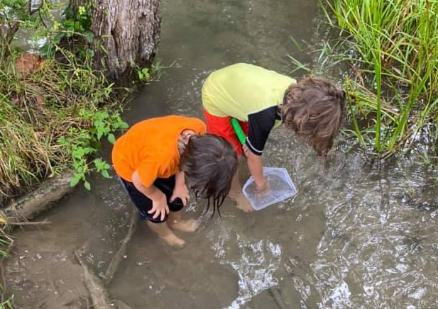 Catchin' crayfish